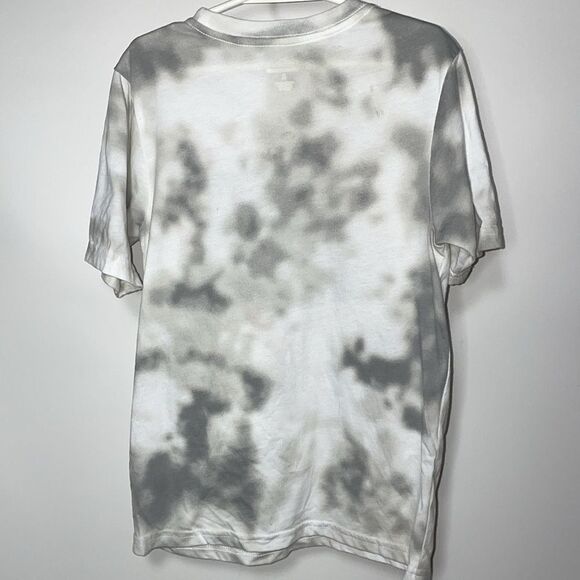 Child’s T-shirt - Picture 6 of 8